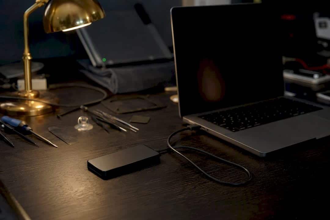 External SSD connected on Mac repair bench