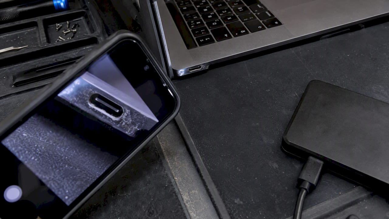 MacBook USB-C port macro inspection